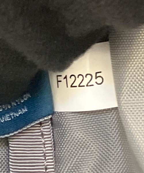 COLE HAAN（コールハーン）COLE HAAN (コールハーン) ゼログランドスリングバッグ グレーの古着・服飾アイテム