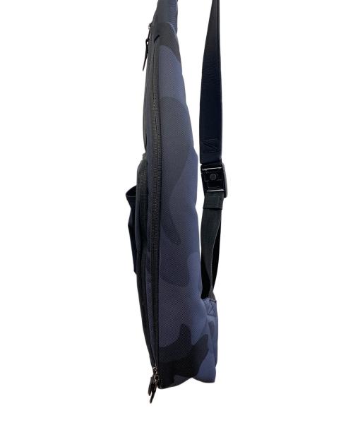 COLE HAAN（コールハーン）COLE HAAN (コールハーン) ゼログランドスリングバッグ グレーの古着・服飾アイテム