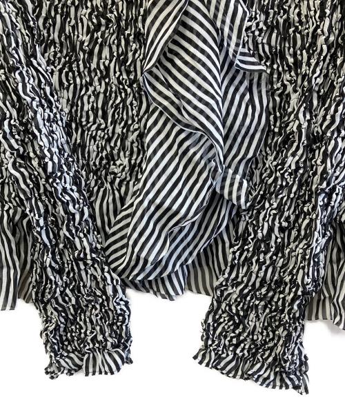ISSEY MIYAKE FETE（イッセイミヤケフェット）ISSEY MIYAKE FETE (イッセイミヤケフェット) 薄手カーディガン ブラック サイズ:02の古着・服飾アイテム