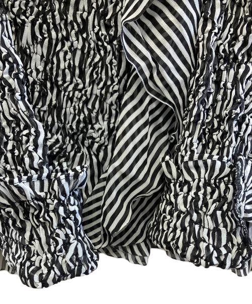 ISSEY MIYAKE FETE（イッセイミヤケフェット）ISSEY MIYAKE FETE (イッセイミヤケフェット) 薄手カーディガン ブラック サイズ:02の古着・服飾アイテム