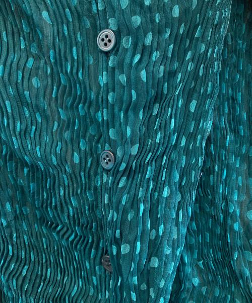 ISSEY MIYAKE FETE（イッセイミヤケフェット）ISSEY MIYAKE FETE (イッセイミヤケフェット) 薄手カーディガン ブルー サイズ:02の古着・服飾アイテム