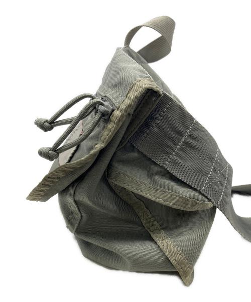 BRIEFING（ブリーフィング）BRIEFING (ブリーフィング) FLIGHT LIGHT FLAP BODYBAG カーキの古着・服飾アイテム