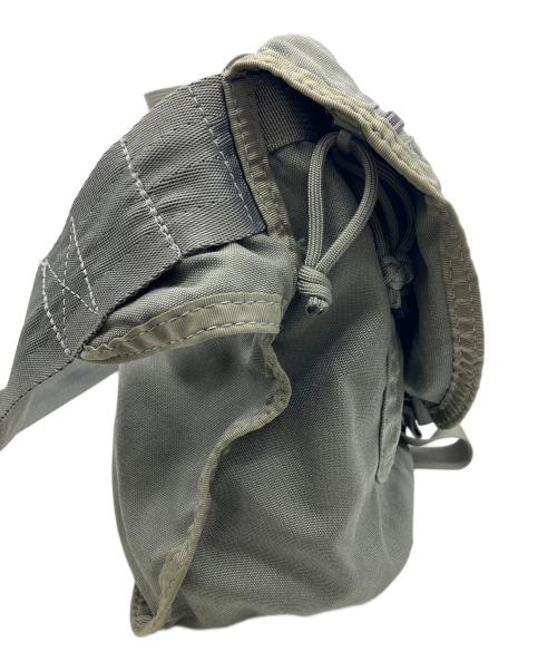 BRIEFING（ブリーフィング）BRIEFING (ブリーフィング) FLIGHT LIGHT FLAP BODYBAG カーキの古着・服飾アイテム