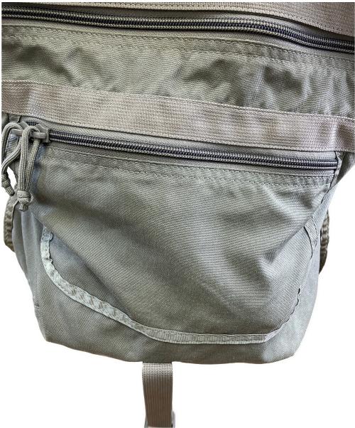 BRIEFING（ブリーフィング）BRIEFING (ブリーフィング) FLIGHT LIGHT FLAP BODYBAG カーキの古着・服飾アイテム