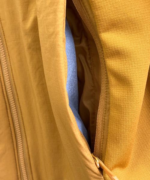 ARC'TERYX（アークテリクス）ARC'TERYX (アークテリクス) ATOM LT HOODY オレンジ サイズ:XS/TPの古着・服飾アイテム
