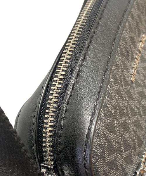 MICHAEL KORS（マイケルコース）MICHAEL KORS (マイケルコース) ショルダーバッグ ブラックの古着・服飾アイテム