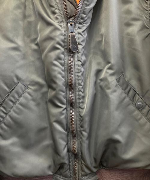 ALPHA INDUSTRIES（アルファインダストリーズ）ALPHA INDUSTRIES (アルファインダストリーズ) MA-1ジャケット カーキ サイズ:Mの古着・服飾アイテム
