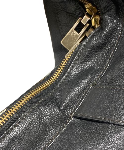 BURBERRY BLUE LABEL（バーバリー ブルー レーベル）BURBERRY BLUE LABEL (バーバリー ブルー レーベル) セミショルダーバッグ ブラックの古着・服飾アイテム