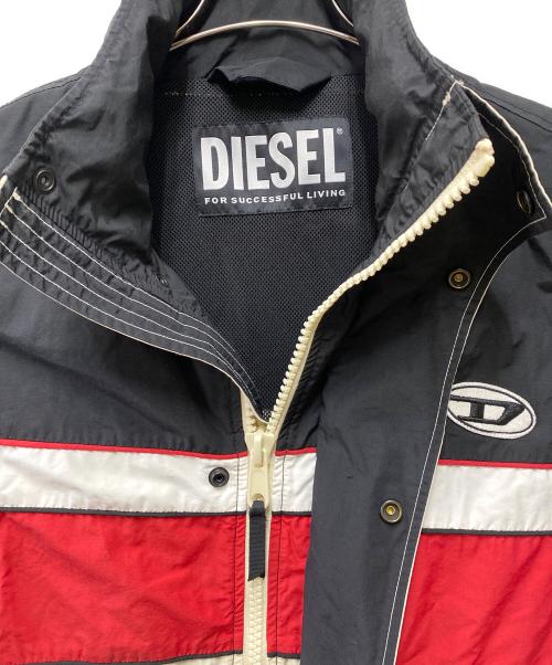 DIESEL（ディーゼル）DIESEL (ディーゼル) ナイロンジャケット レッド×ブラック サイズ:Sの古着・服飾アイテム