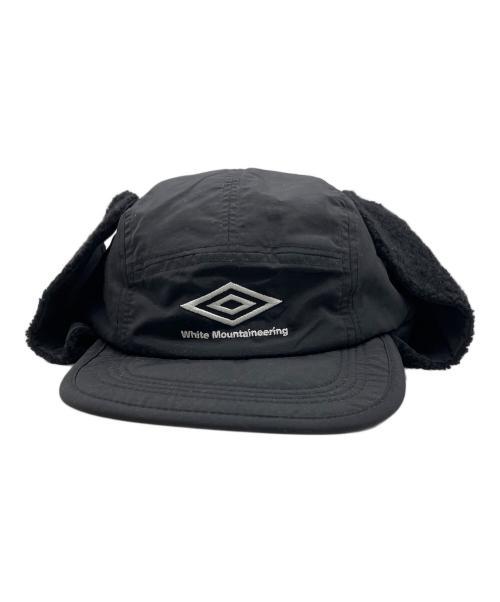 WHITE MOUNTAINEERING（ホワイトマウンテ二アニング）WHITE MOUNTAINEERING (ホワイトマウンテ二アニング) UMBRO (アンブロ) 帽子 ブラック 未使用品の古着・服飾アイテム