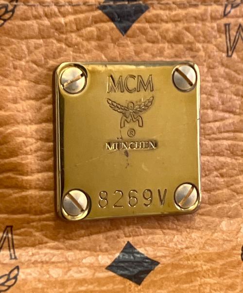 MCM（エムシーエム）MCM (エムシーエム) ショルダーバッグ ブラウンの古着・服飾アイテム