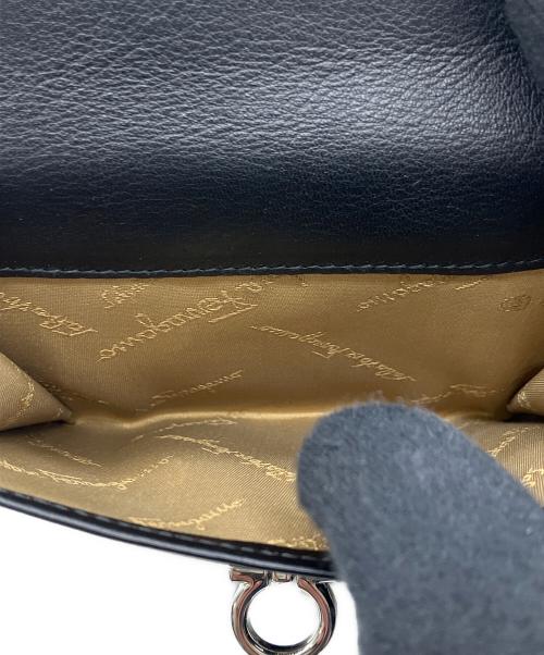 Salvatore Ferragamo（サルヴァトーレ フェラガモ）Salvatore Ferragamo (サルヴァトーレ フェラガモ) 2つ折り財布の古着・服飾アイテム