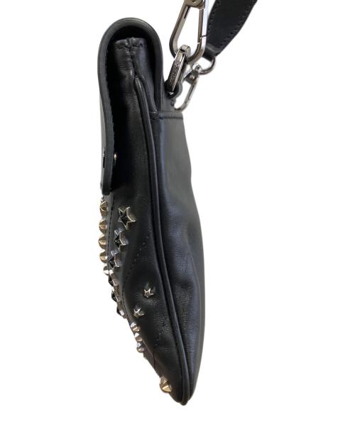 JIMMY CHOO（ジミーチュウ）JIMMY CHOO (ジミーチュウ) ショルダーポーチ ブラックの古着・服飾アイテム