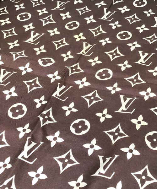 LOUIS VUITTON（ルイ ヴィトン）LOUIS VUITTON (ルイ ヴィトン) シルクスカーフ ベージュ×ブラウンの古着・服飾アイテム