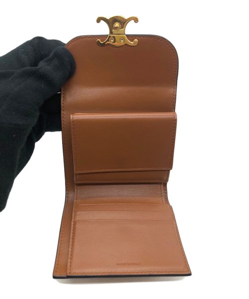 CELINE（セリーヌ）CELINE (セリーヌ) スモールフラップウォレット トリオンフ ブラウンの古着・服飾アイテム
