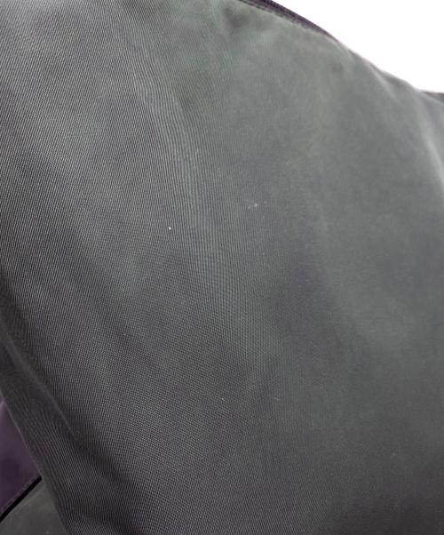 PRADA（プラダ）PRADA (プラダ) ワンショルダーバッグ ブラック×グリーンの古着・服飾アイテム