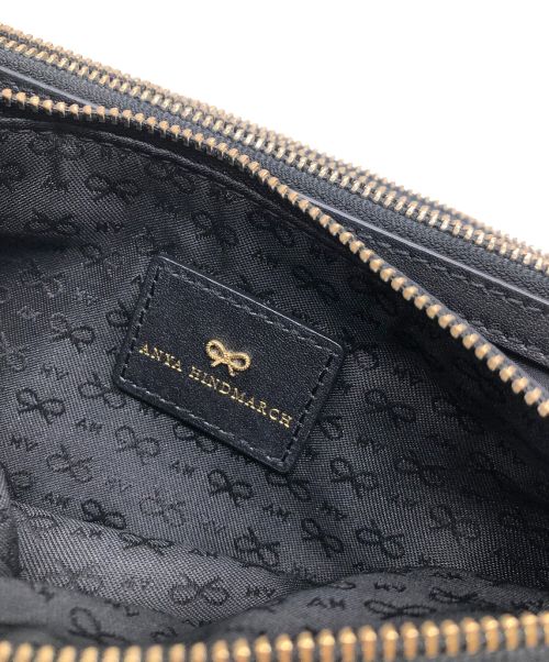 ANYA HINDMARCH（アニヤ・ハインドマーチ）ANYA HINDMARCH (アニヤハインドマーチ) ウォレットポーチ ブラックの古着・服飾アイテム