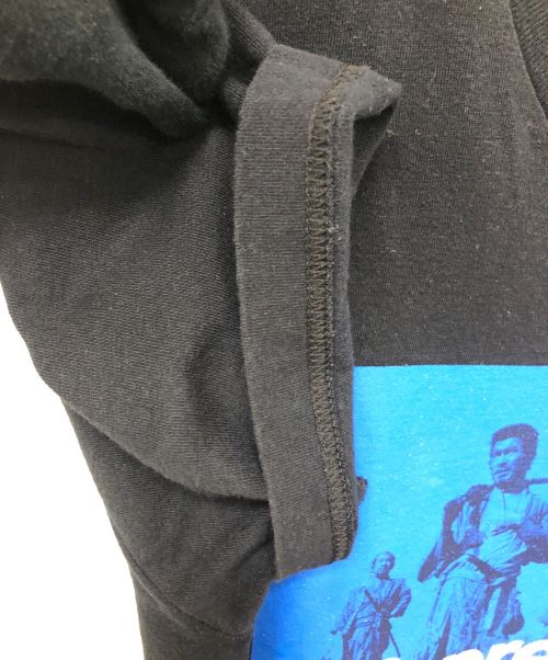 SUPREME（シュプリーム）SUPREME (シュプリーム) UNDERCOVER (アンダーカバー) Seven Samurai Tee ブラック×ブルー サイズ:SIZE Sの古着・服飾アイテム