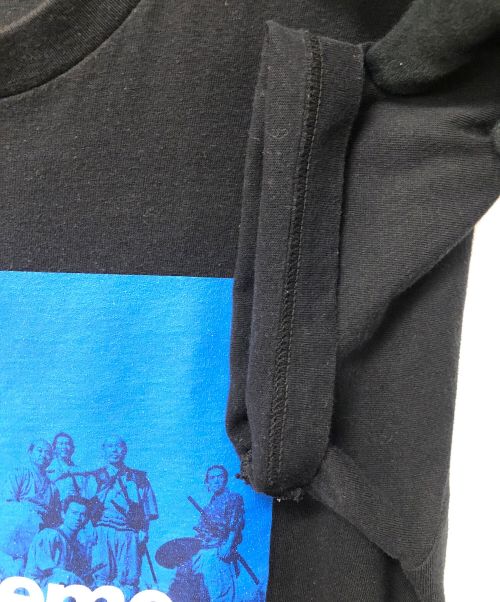 SUPREME（シュプリーム）SUPREME (シュプリーム) UNDERCOVER (アンダーカバー) Seven Samurai Tee ブラック×ブルー サイズ:SIZE Sの古着・服飾アイテム