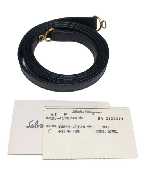 Ferragamo（フェラガモ）Ferragamo (フェラガモ) ヴァラリボン　2WAYハンドバッグ ブラックの古着・服飾アイテム