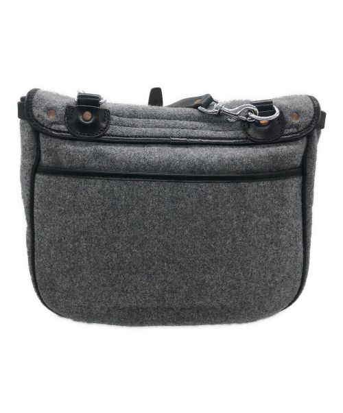 YUKETEN（ユケテン）YUKETEN (ユケテン) MAILMAN BAG（メールマンバッグ） グレー×レッドの古着・服飾アイテム