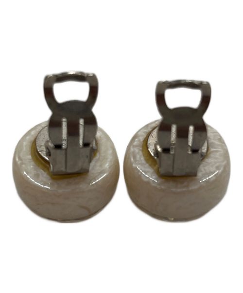 CHANEL（シャネル）CHANEL (シャネル) ココマークホログラムイヤリング ホワイトの古着・服飾アイテム