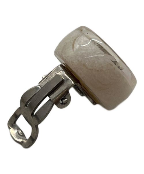 CHANEL（シャネル）CHANEL (シャネル) ココマークホログラムイヤリング ホワイトの古着・服飾アイテム