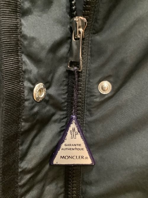 MONCLER（モンクレール）MONCLER (モンクレール) ダウンコート ネイビー サイズ:SIZE 0の古着・服飾アイテム