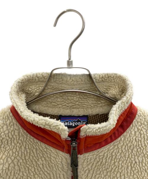 Patagonia（パタゴニア）Patagonia (パタゴニア) クラシックレトロXジャケット ベージュ×レッド サイズ:Sの古着・服飾アイテム