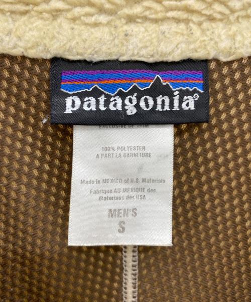 Patagonia（パタゴニア）Patagonia (パタゴニア) クラシックレトロXジャケット ベージュ×レッド サイズ:Sの古着・服飾アイテム