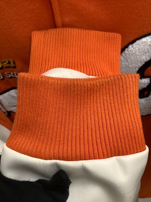 A FEW GOOD KIDS（アフューグッドキッズ）A FEW GOOD KIDS (アフューグッドキッズ) スタジャン ベージュ×オレンジ サイズ:SIZE Mの古着・服飾アイテム