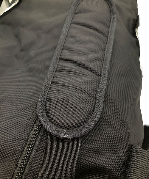 SUPREME（シュプリーム）Supreme (シュプリーム) Duffle Bag ブラック×ホワイトの古着・服飾アイテム