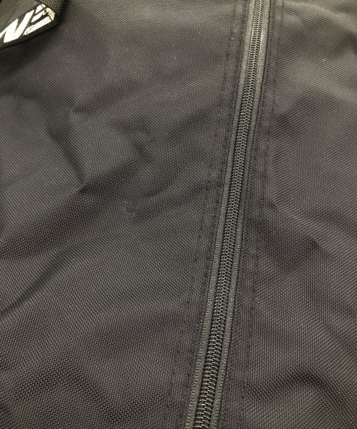 SUPREME（シュプリーム）Supreme (シュプリーム) Duffle Bag ブラック×ホワイトの古着・服飾アイテム