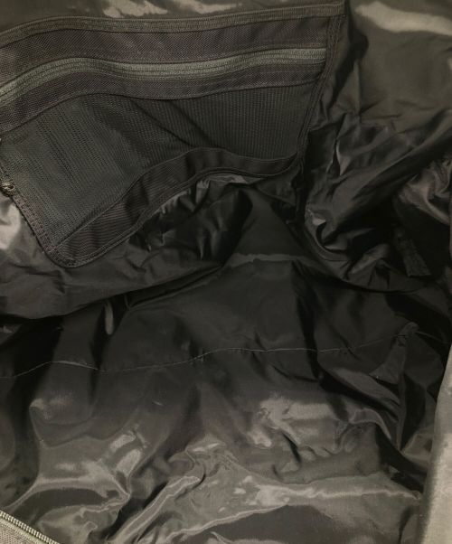 SUPREME（シュプリーム）Supreme (シュプリーム) Duffle Bag ブラック×ホワイトの古着・服飾アイテム