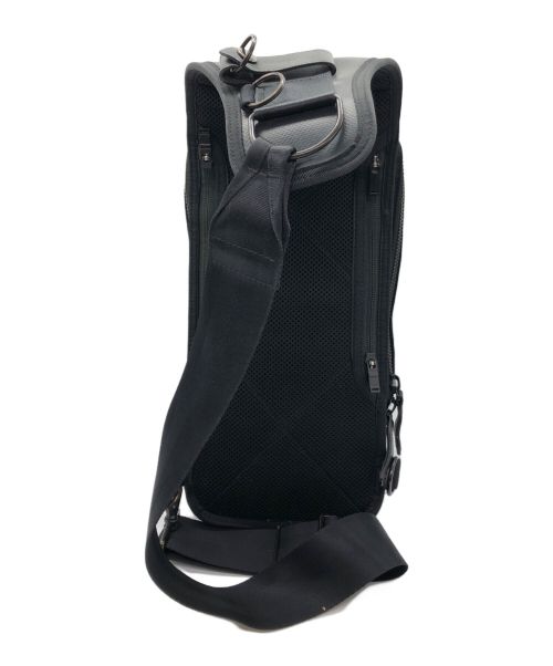 PORTER（ポーター）PORTER (ポーター) HEAT SLING SHOULDER BAG ブラックの古着・服飾アイテム