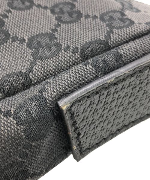 GUCCI（グッチ）GUCCI (グッチ) キャンバスショルダーバッグ ブラックの古着・服飾アイテム