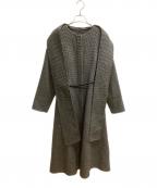 CELFORDセルフォード）の古着「ストール付きリバードレスコート」｜ブラック×ホワイト