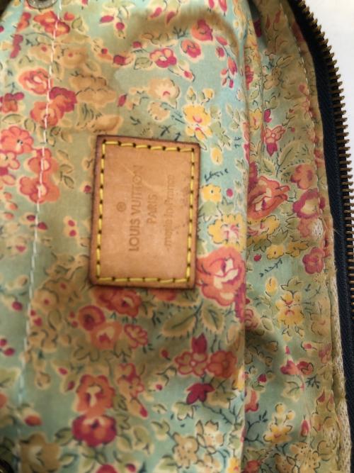 LOUIS VUITTON（ルイ ヴィトン）LOUIS VUITTON (ルイ ヴィトン) モノグラム・デニム パウチィ ショルダーバッグの古着・服飾アイテム