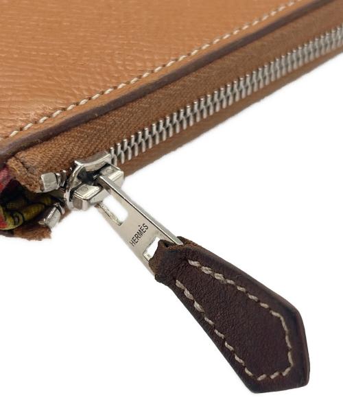 HERMES（エルメス）HERMES (エルメス) シルクインクラシック　ラウンドジップウォレット ブラウンの古着・服飾アイテム