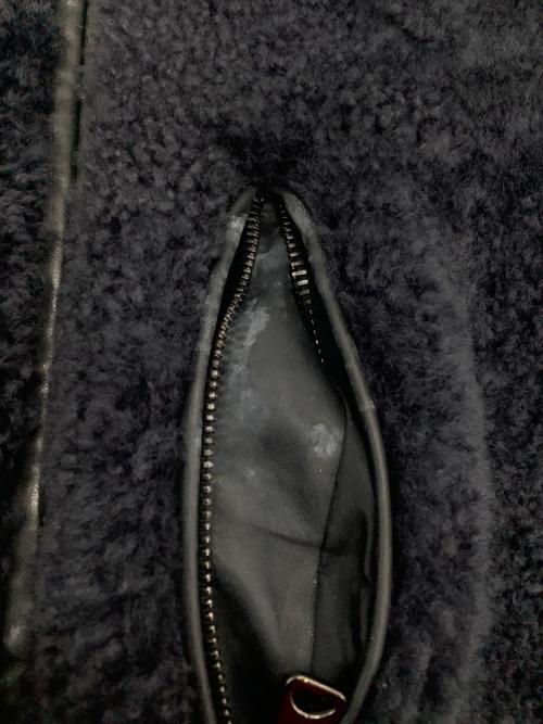 EMMETI（エンメティ）EMMETI (エンメティ) ムートンベスト ネイビー サイズ:SIZE 48の古着・服飾アイテム