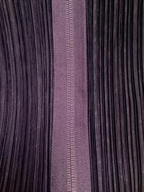 PLEATS PLEASE（プリーツプリーズ）PLEATS PLEASE (プリーツプリーズ) プリーツベスト パープル サイズ:3の古着・服飾アイテム