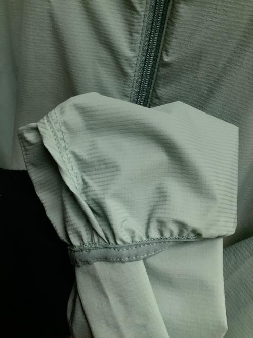 THE NORTH FACE（ザ ノース フェイス）THE NORTH FACE (ザ ノース フェイス) スワローテイルベントフーディ グリーン サイズ:SIZE M 未使用品の古着・服飾アイテム