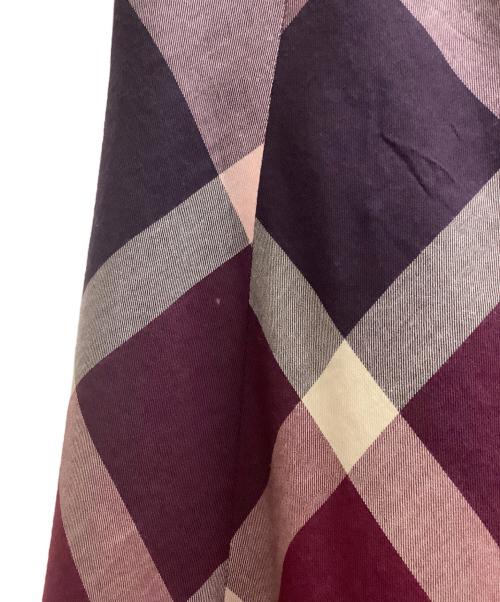 BLUE LABEL CRESTBRIDGE（ブルーレーベルクレストブリッジ）BLUE LABEL CRESTBRIDGE (ブルーレーベルクレストブリッジ) スカート パープル サイズ:38の古着・服飾アイテム