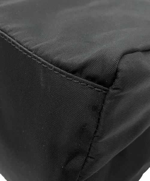 PRADA（プラダ）PRADA (プラダ) ナイロンハンドバッグ ブラックの古着・服飾アイテム