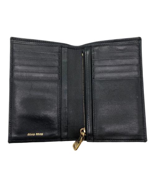 MIU MIU（ミュウミュウ）MIU MIU (ミュウミュウ) 2つ折り財布 ブラックの古着・服飾アイテム