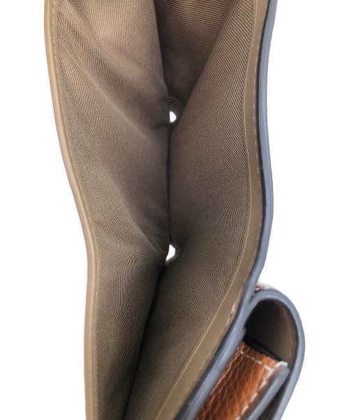 COACH（コーチ）COACH (コーチ) エッセンシャルミニトライフォールドウォレット・ホースアンドキャリッジプリント ブラウンの古着・服飾アイテム