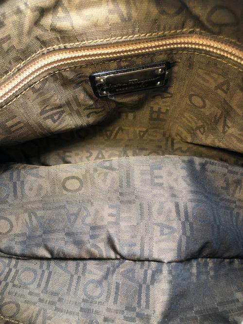 Salvatore Ferragamo（サルヴァトーレ フェラガモ）Salvatore Ferragamo (サルヴァトーレ フェラガモ) ワンショルダーバッグ ブラックの古着・服飾アイテム