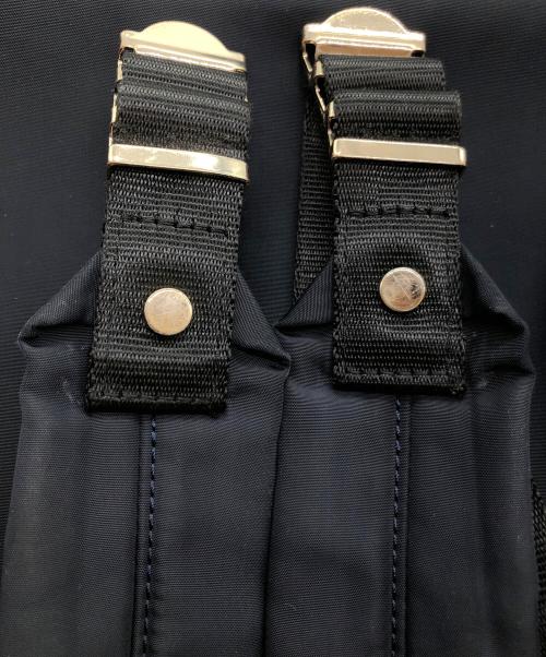 TOCCA（トッカ）TOCCA (トッカ) RIBBON BRICK BACKPACK ネイビーの古着・服飾アイテム