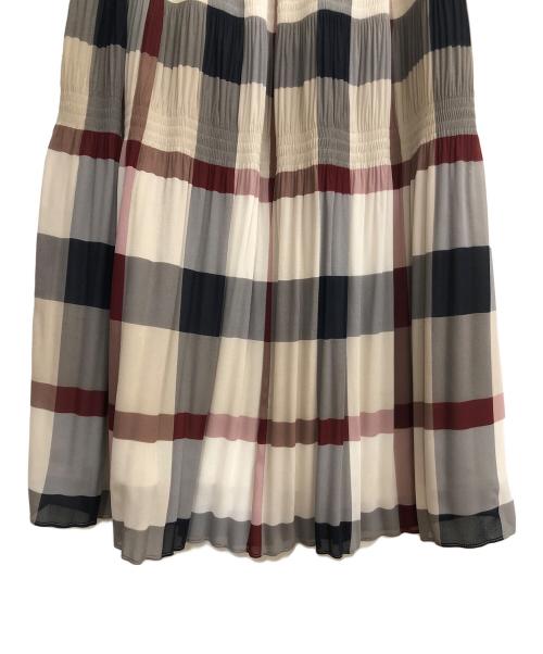 BLUE LABEL CRESTBRIDGE（ブルーレーベルクレストブリッジ）BLUE LABEL CRESTBRIDGE (ブルーレーベルクレストブリッジ) ロングスカート ベージュ×グレー サイズ:SIZE 38の古着・服飾アイテム