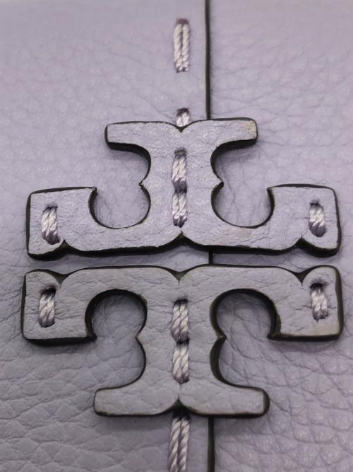 TORY BURCH（トリーバーチ）TORY BURCH (トリーバーチ) マックグロー 3つ折り財布 パープルの古着・服飾アイテム